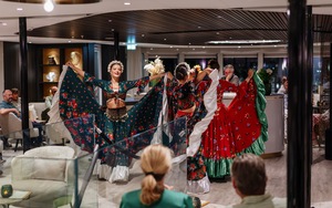 On-Board Musicians